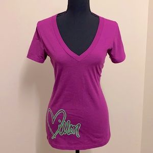 Villon Skater Girl Fuchsia V-neck Shirt With Heart Logo In Lime Green